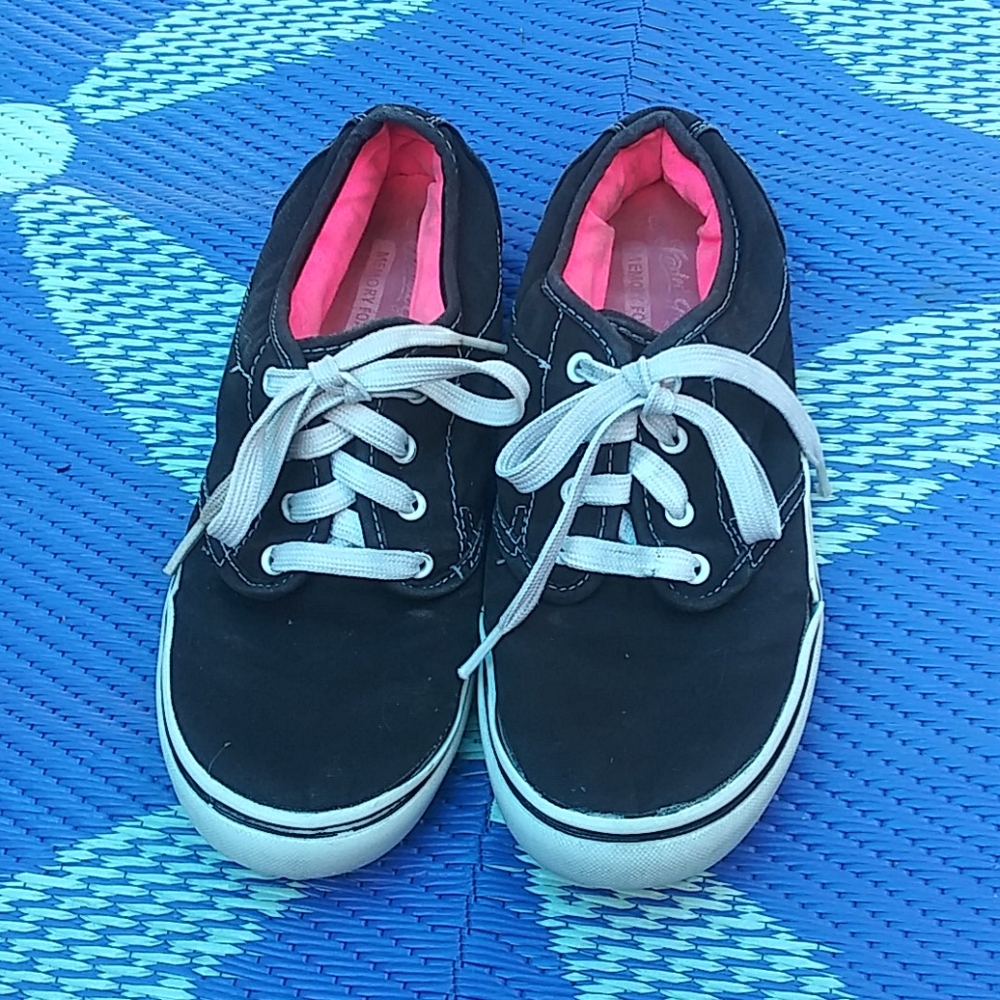 Faded Glory memory foam women's sneakers